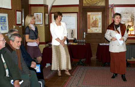 20081203tolonits12m.jpg